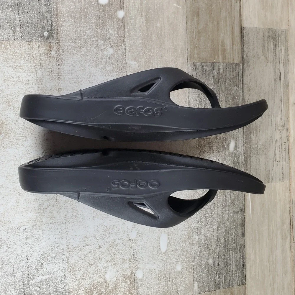 OOFOS worn 2x